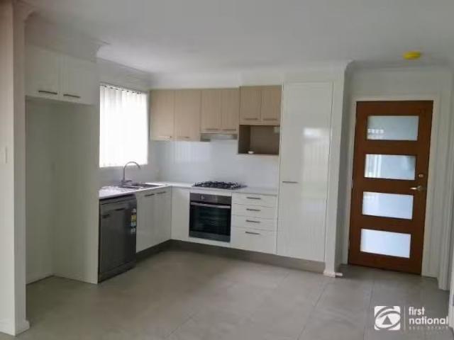 Cozy 5a Broadwater Street, Sandy Beach Apartment for rent Lis.