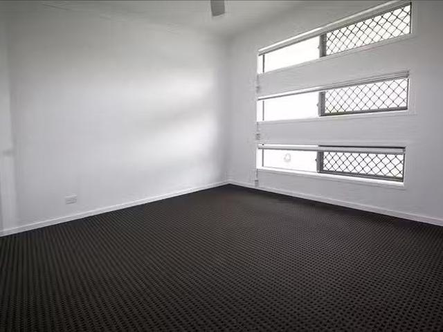 Just in! 5A Mcgill Street, Raceview, QLD 4305
