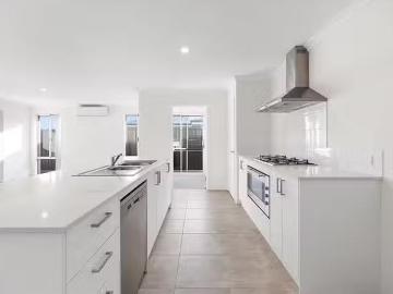 Cheap 60 Cloudberry Crescent, Upper Swan, WA 6069