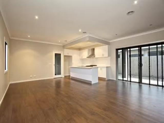 Rental! 60 Sanderson Street, Yarraville VIC 3013
