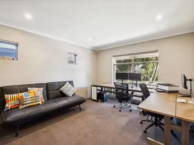 Deal! 60A Esperance Street, East Victoria Park, WA 6101