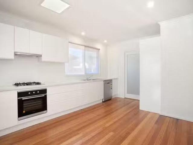 Just in! 6/186 Bay Road, Sandringham, VIC 3191