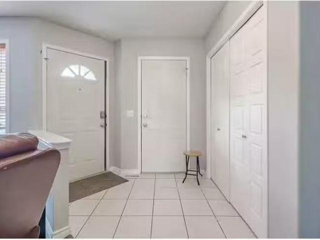 Just in! 61073425 900 Allen St Se
