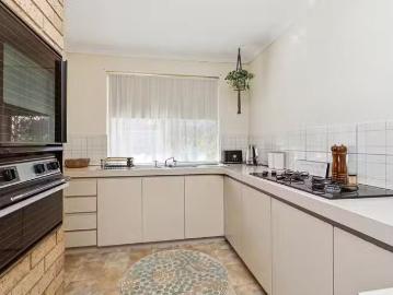 Unique 6/20 Millerick Way, Noranda, WA 6062