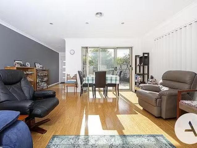 Deal! 62 Anna Morgan Circuit, Bonner, ACT 2914