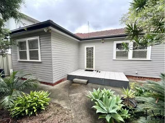 Just in! 62 Portland Place, New Lambton House for rent Listed.