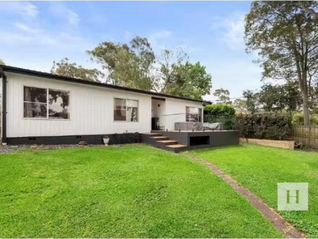 Cheap 62 Panorama Ave, Charmhaven House for rent Listed by He.