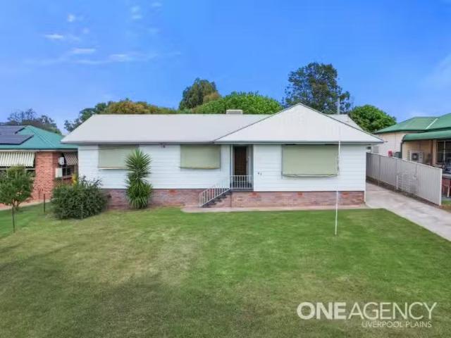New 63 Church Street, QUIRINDI House for rent Listed by Esta.