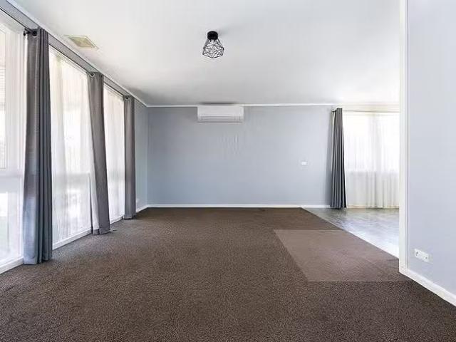 Unique 63 O'loghlen Street, Latham, ACT 2615