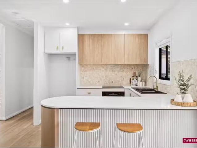Unique 65 Dunalban Avenue, Woy Woy House for rent Listed by J.