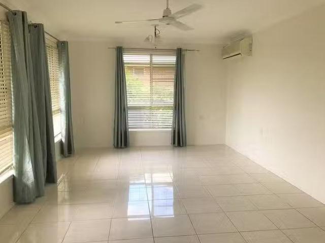Unique 65 Old Capricorn Highway, Gracemere, QLD 4702