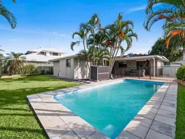 For Rent! 66 Brentwood Avenue, Mooloolaba, QLD 4557