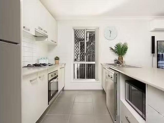 Charming 66 Honeywood Drive, Fernvale, QLD 4306