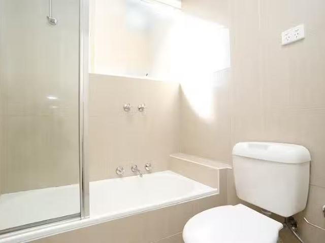 Deal! 6/7 Pengelly Court, Sunshine VIC 3020
