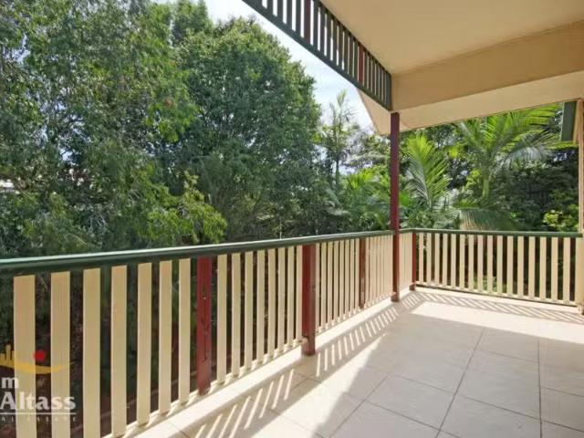 Cozy 6/8 Overend Street, Norman Park Apartment for rent Liste.