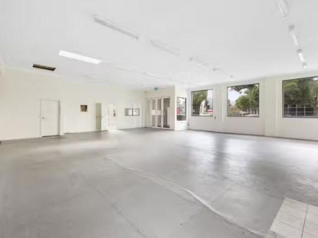 Just in! 69 Chifley Drive, Preston VIC 3072 Warehouse For Le.