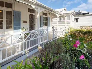 Deal! 69 Swan Terrace, Windsor, QLD 4030