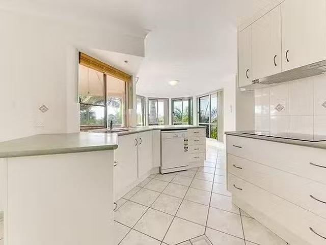 For Rent! 6 Tabor Drive, Lammermoor, QLD 4703