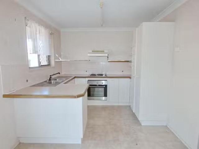 Nice 6 Talbot Place, Berrinba, QLD 4117