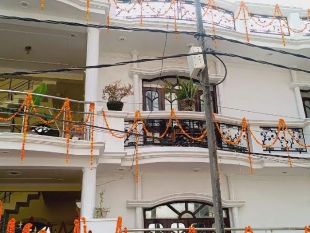 Rental | 6 BHK + 1500 Sq.Ft. Independent House in Jankipuram