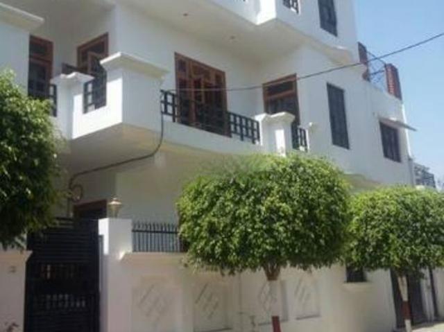 Rental | 6+ BHK + 2700 Sq.Ft. Independent House in Vishal Khand