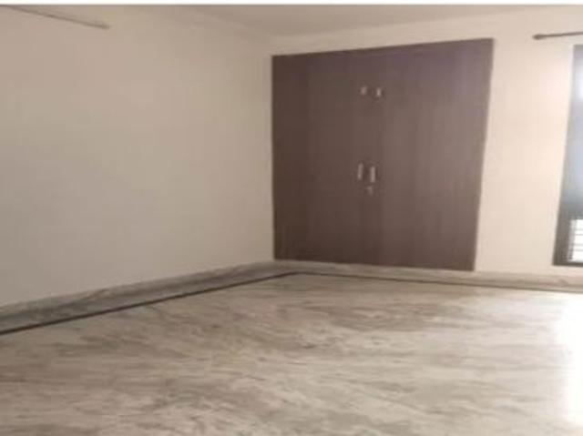 Rental | 6 BHK 360 Sq.Ft. Apartment in RWA Apartments Sector 50