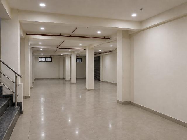 Rental | 6 BHK + 4000 Sq.Ft. Independent House in Jagdamba Nagar