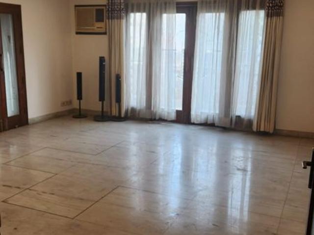 Rental | 6 BHK 400 Sq.Yd. Independent House in DLF Phase IV