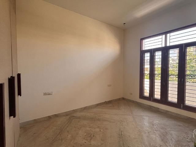 Rental | 6 BHK + 400 Sq.Yd. Independent House in Sector 88