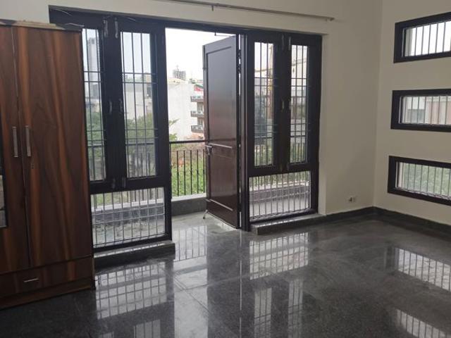 Rental | 6 BHK 550 Sq.Yd. Apartment in Dwarkadhis City