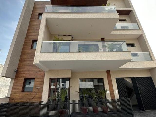 Rental | 6+ BHK + Extra Room 5670 Sq.Ft. Independent House in Aerocity