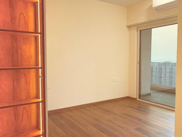Rental | 6+ BHK + Servant Room,Extra Room 6930 Sq.Ft. Apartment in Kalpataru Vista