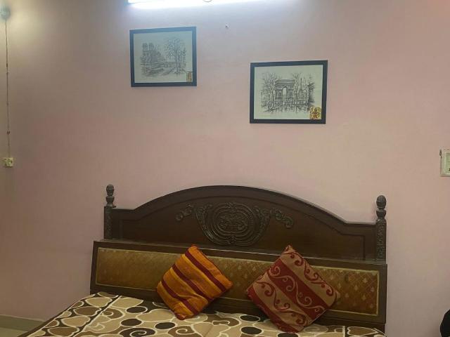 Rental | 6+ BHK + Servant Room 500 Sq.Ft. Independent House in Sector 21C