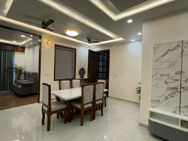 Rental | 6+ BHK + Servant Room 6500 Sq.Ft. Villa in Emaar Gomti Greens