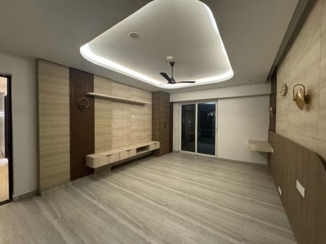 Rental | 6 BHK + Servant Room 6500 Sq.Ft. Villa in Mahagun Mirabella