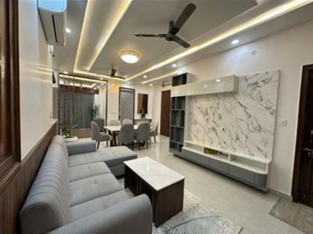 Rental | 6+ BHK + Study Room 3000 Sq.Ft. Villa in Emaar Gomti Greens