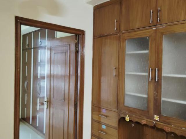 Rental | 6+ BHK + Store Room 350 Sq.Mt. Apartment in Sector 44