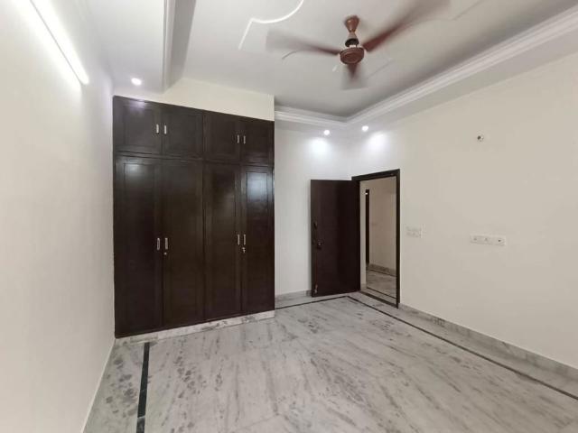 Rental | 6+ BHK + Pooja Room 500 Sq.Yd. Independent House in New Friends Colony