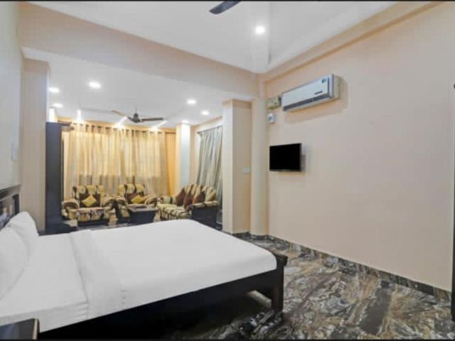 Rental | 6 BHK + Pooja Room 7500 Sq.Ft. Independent House in Hayath Residency Dilsukh Nagar