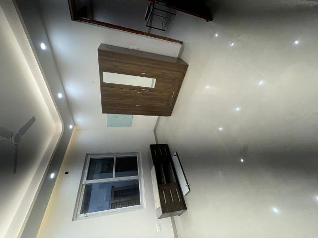 Rental | 6 BHK + Pooja Room,Servant Room,Study Room 500 Sq.Yd. Independent House in Sector 21B