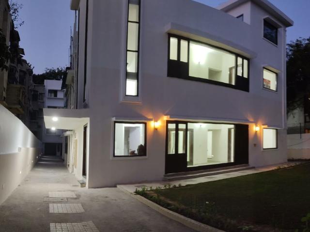 Rental | 6+ BHK + Pooja Room,Servant Room,Study Room,Extra Room,Store Room 1150 Sq.Yd. Villa in Hauz Khas