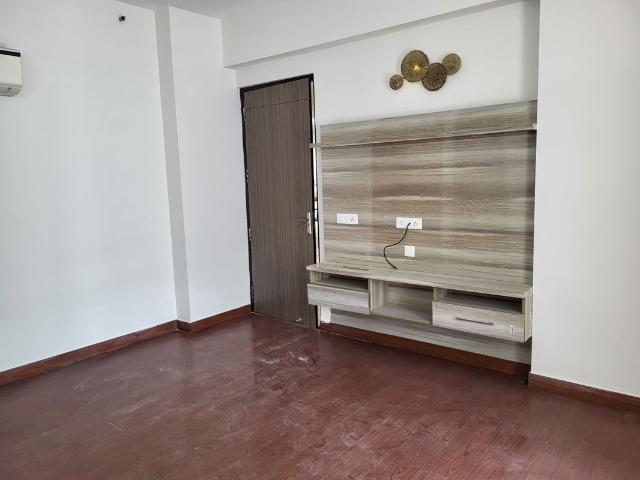 Rental | 6+ BHK + Pooja Room,Servant Room,Study Room,Extra Room,Store Room 450 Sq.Mt. Villa in Sector 46