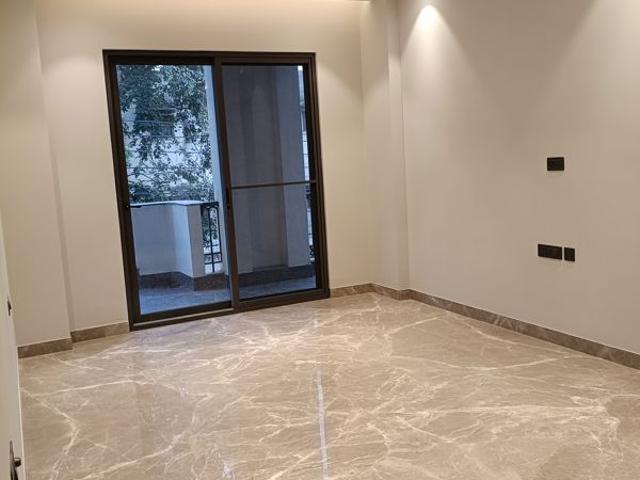 Rental | 6+ BHK + Pooja Room,Servant Room,Study Room,Extra Room,Store Room 500 Sq.Yd. Independent House in New Friends Colony