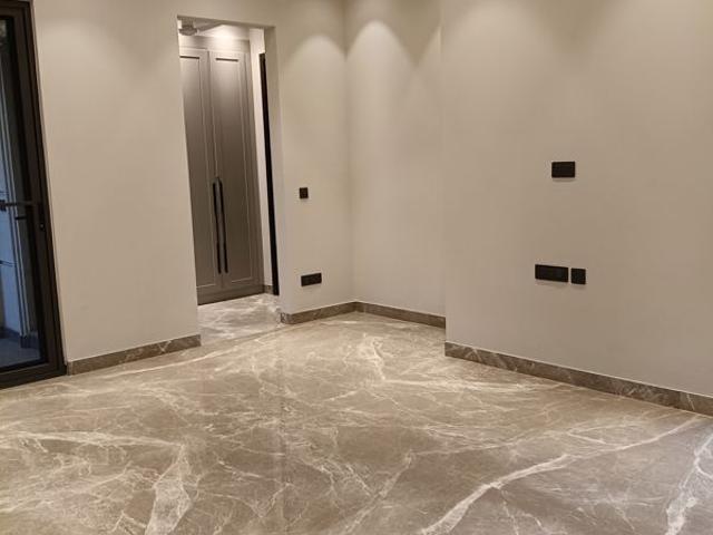 Rental | 6+ BHK + Pooja Room,Servant Room,Study Room,Extra Room,Store Room 550 Sq.Yd. Independent House in New Friends Colony