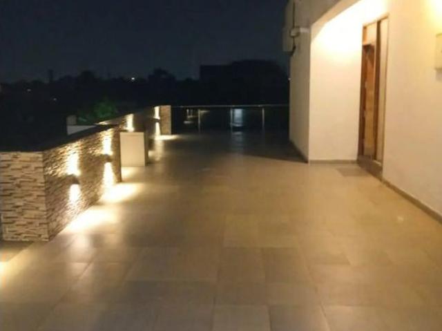 Rental | 6+ BHK + Pooja Room,Servant Room,Study Room,Extra Room 450 Sq.Mt. Villa in RWA Apartments Sector 39