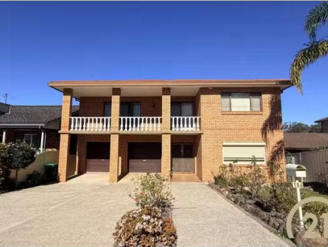 Charming 6 BR 106 Quarry Road, Bossley Park House for rent Li.