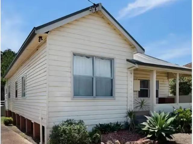 Deal! 6 BR 14 Lee Crescent, Birmingham Gardens House for rent.