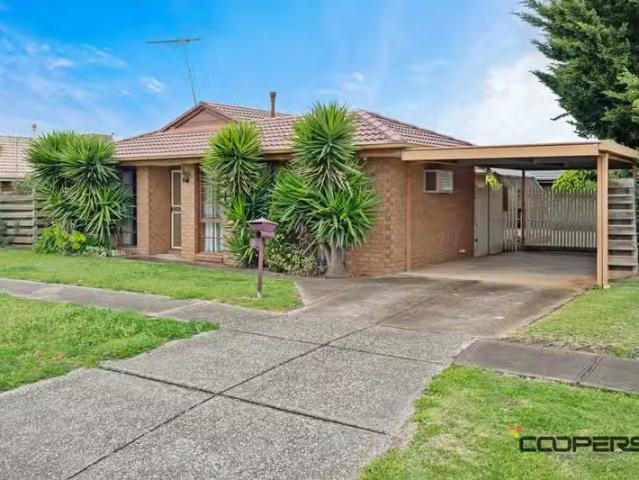 Nice 6 Corriedale Rd, Melton West VIC 3337
