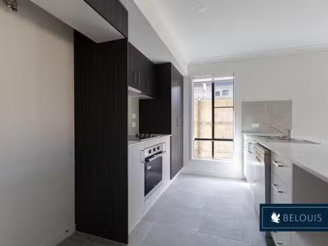 New 6 Dominique Way, Flinders View, QLD 4305