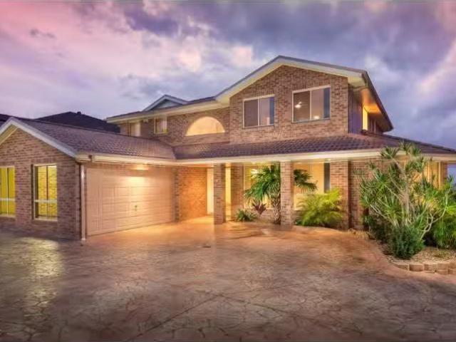 Cheap 6 Houtman Avenue, SHELL COVE House for rent Listed by P.